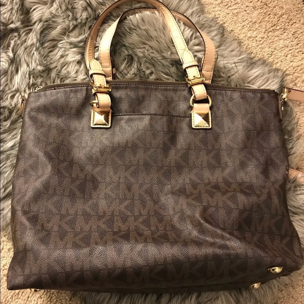 Mk purse